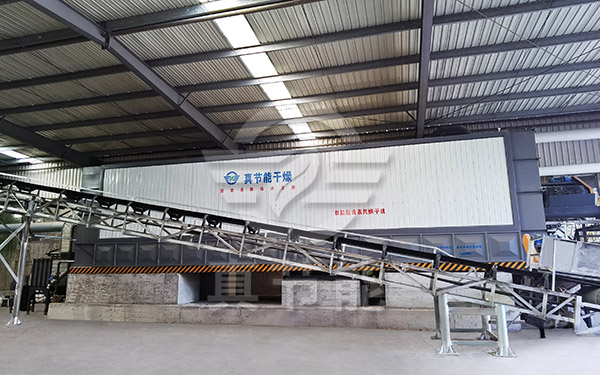 蒸汽利用污泥烘干機(jī)現(xiàn)場 蒸汽利用污泥烘干機(jī)現(xiàn)場